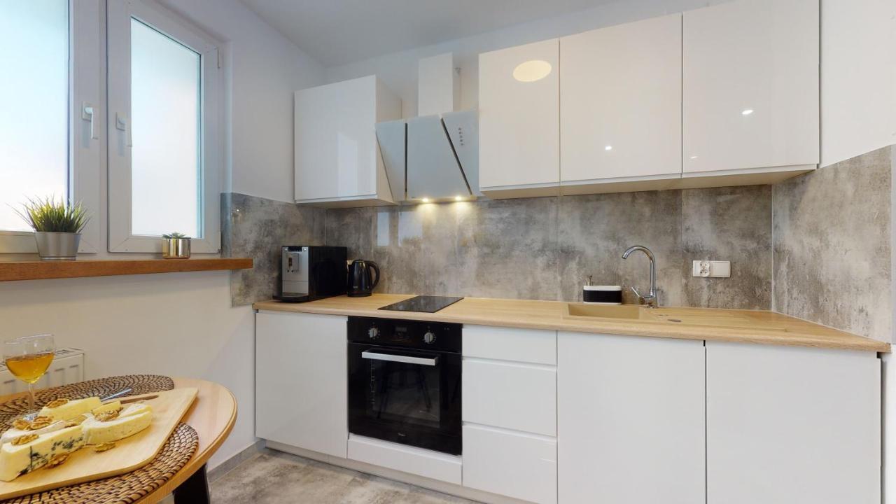 Apartament Kuznicza Apartment วรอตซวาฟ ภายนอก รูปภาพ